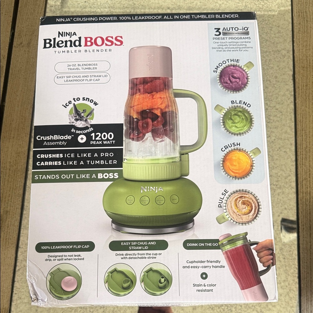 Ninja Blend Boss Tumbler Blender in Light Green and Pink